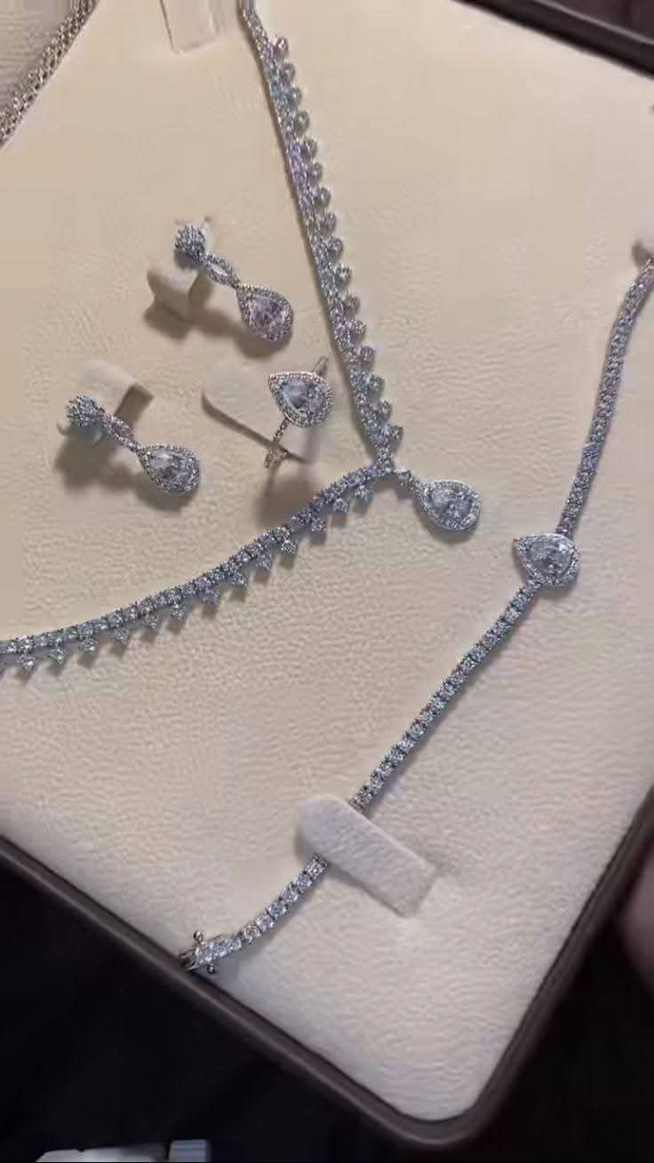 ���� ���� ����������� ..💍❤ elegant!